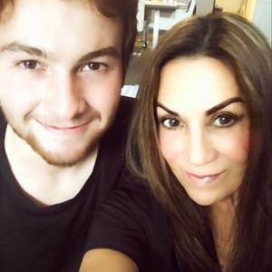 Meet your Posher, Debra